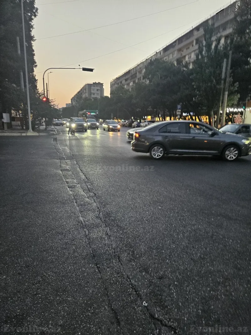 Kirayə verilir 3 otaqlı Mənzil Yeni tikili 135 m² 8-ci mikrorayon - şəkil 2