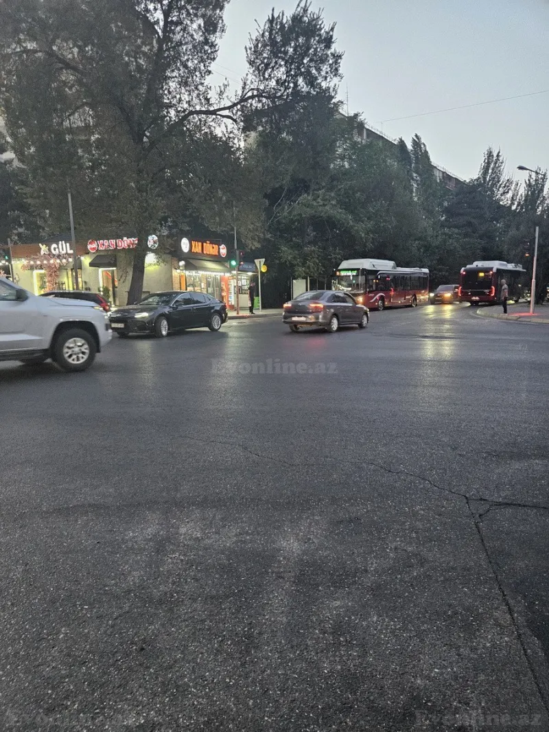 Kirayə verilir 3 otaqlı Mənzil Yeni tikili 135 m² 8-ci mikrorayon - şəkil 4
