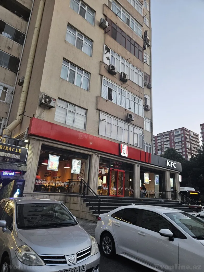 Kirayə verilir 3 otaqlı Mənzil Yeni tikili 135 m² 8-ci mikrorayon - şəkil 5