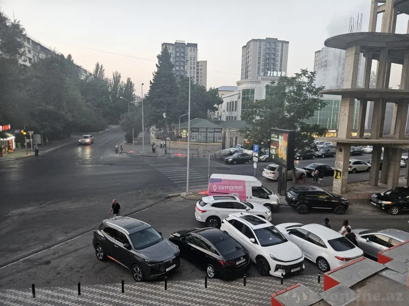 Kirayə verilir 3 otaqlı Mənzil Yeni tikili 135 m² 8-ci mikrorayon - şəkil 9