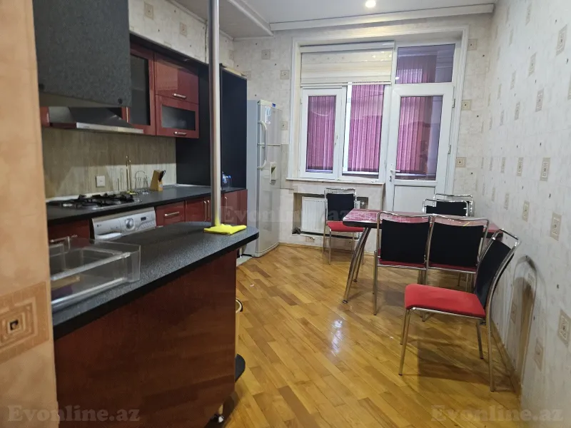 Kirayə verilir 3 otaqlı Mənzil Yeni tikili 135 m² 8-ci mikrorayon - şəkil 17