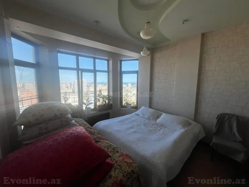 Satılır 3 otaqlı Mənzil Yeni tikili 136 m² Yasamal