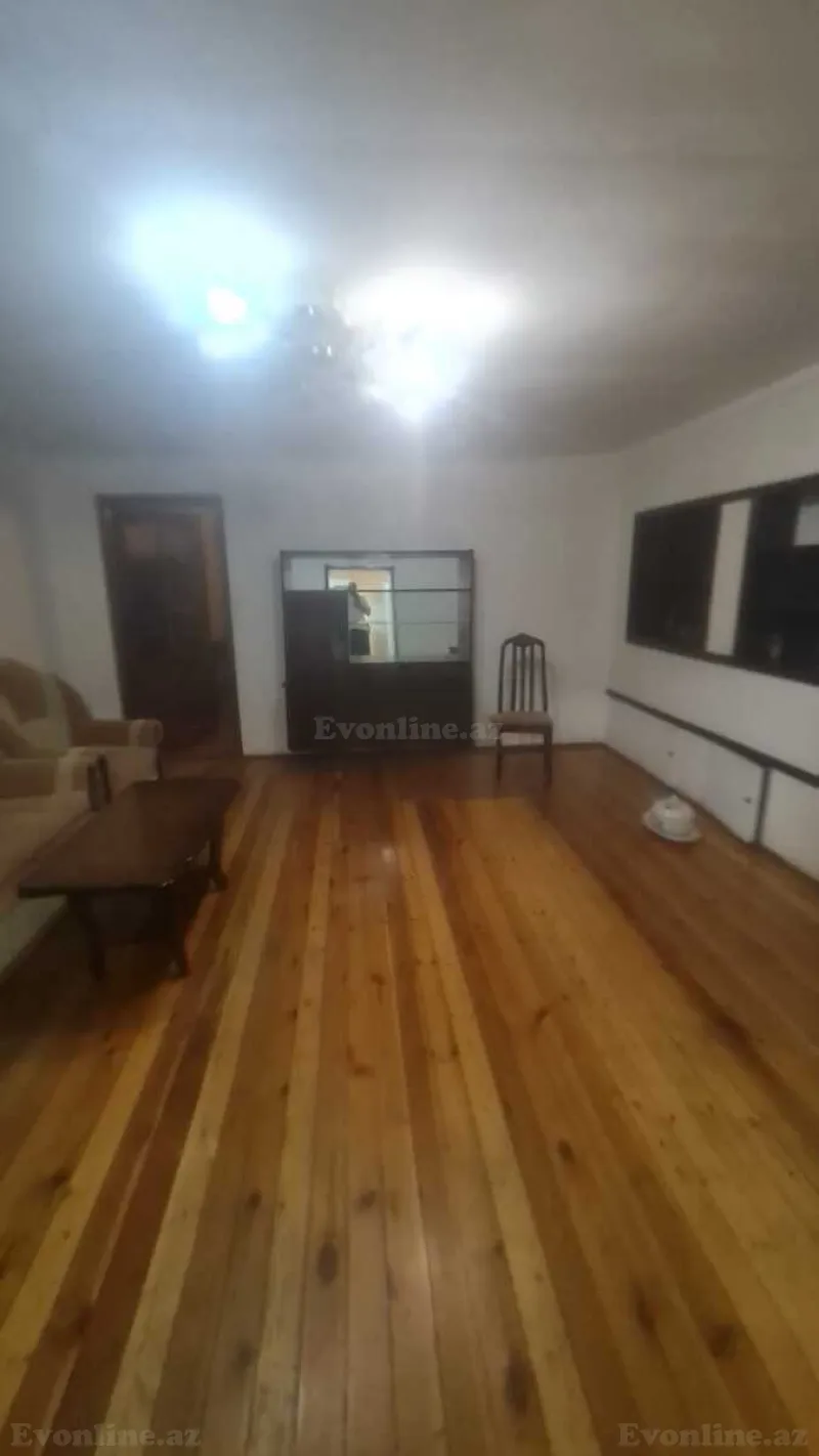 Kirayə verilir 2 otaqlı Mənzil Köhnə tikili 60 m² 28 May m.