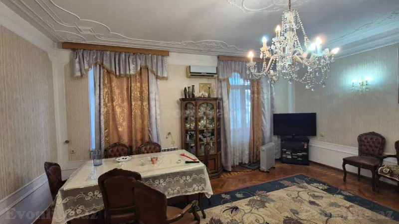 Kirayə verilir 3 otaqlı Mənzil Köhnə tikili 80 m² Nizami m.