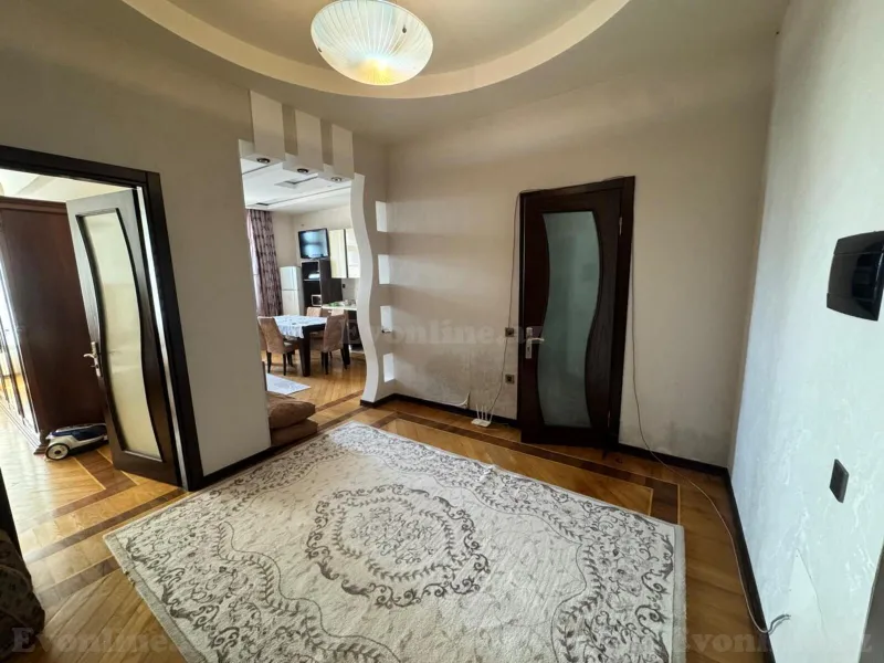 Kirayə verilir 2 otaqlı Mənzil Yeni tikili 65 m² 4-cü mikrorayon