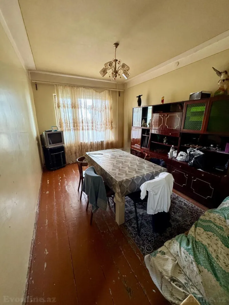 Satılır 4 otaqlı Mənzil Köhnə tikili 100 m² Bakıxanov - şəkil 2