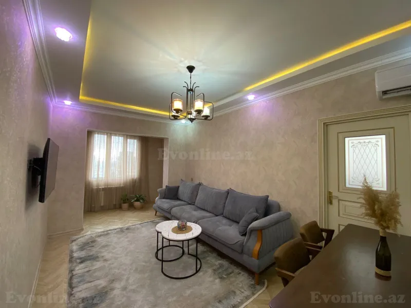 Satılır 2 otaqlı Mənzil Köhnə tikili 75 m² 9-cu mikrorayon