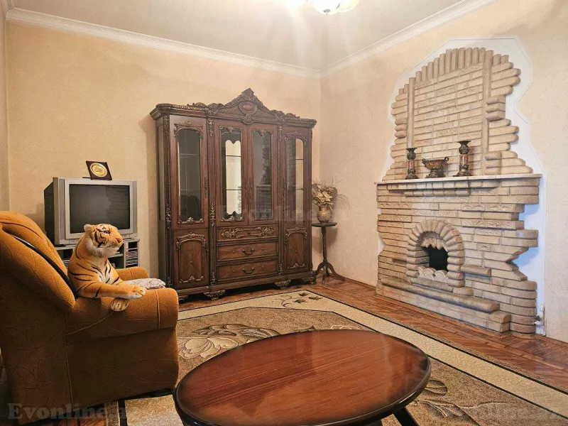 4 otaqlı Mənzil 125 m² Nəriman Nərimanov m. Kirayə verilir