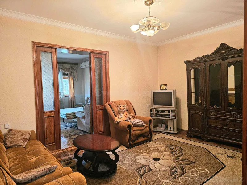 Kirayə verilir 4 otaqlı Mənzil Köhnə tikili 125 m² Nəriman Nərimanov m. - şəkil 3
