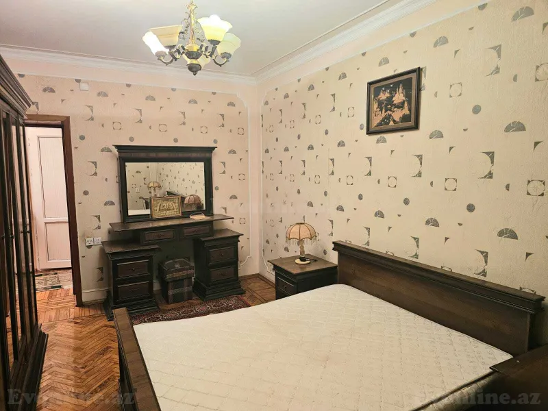 Kirayə verilir 4 otaqlı Mənzil Köhnə tikili 125 m² Nəriman Nərimanov m. - şəkil 8