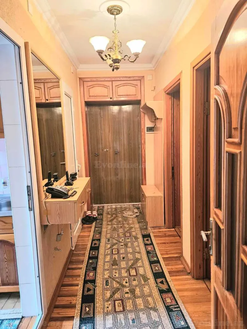 Kirayə verilir 4 otaqlı Mənzil Köhnə tikili 125 m² Nəriman Nərimanov m. - şəkil 18