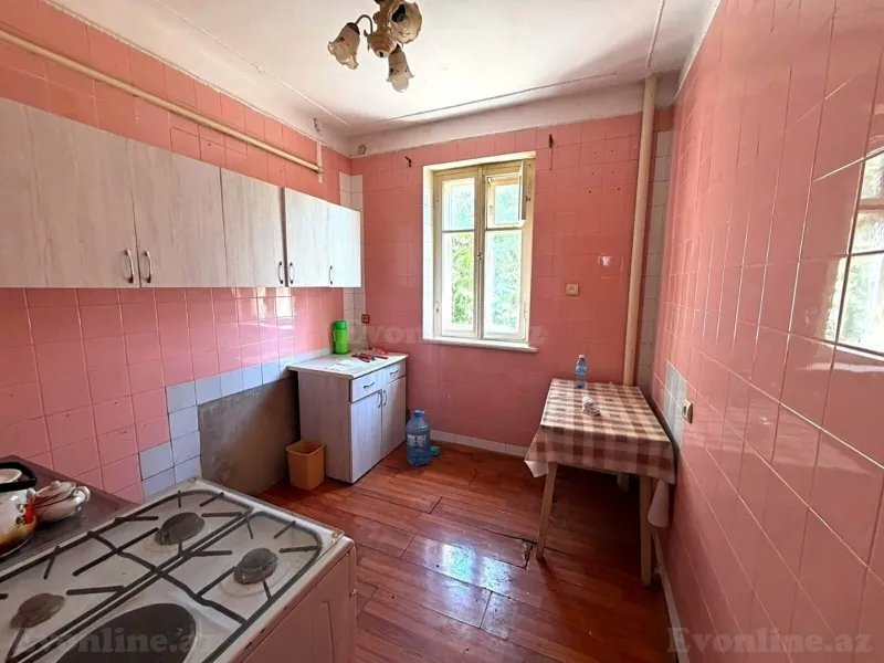 Kirayə verilir 3 otaqlı Mənzil Köhnə tikili 65 m² 8-ci kilometr