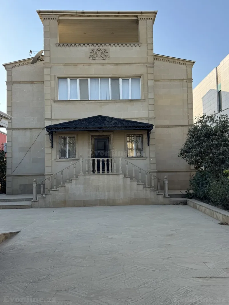 Satılır 8 otaqlı Həyət evi 450 m² Badamdar
