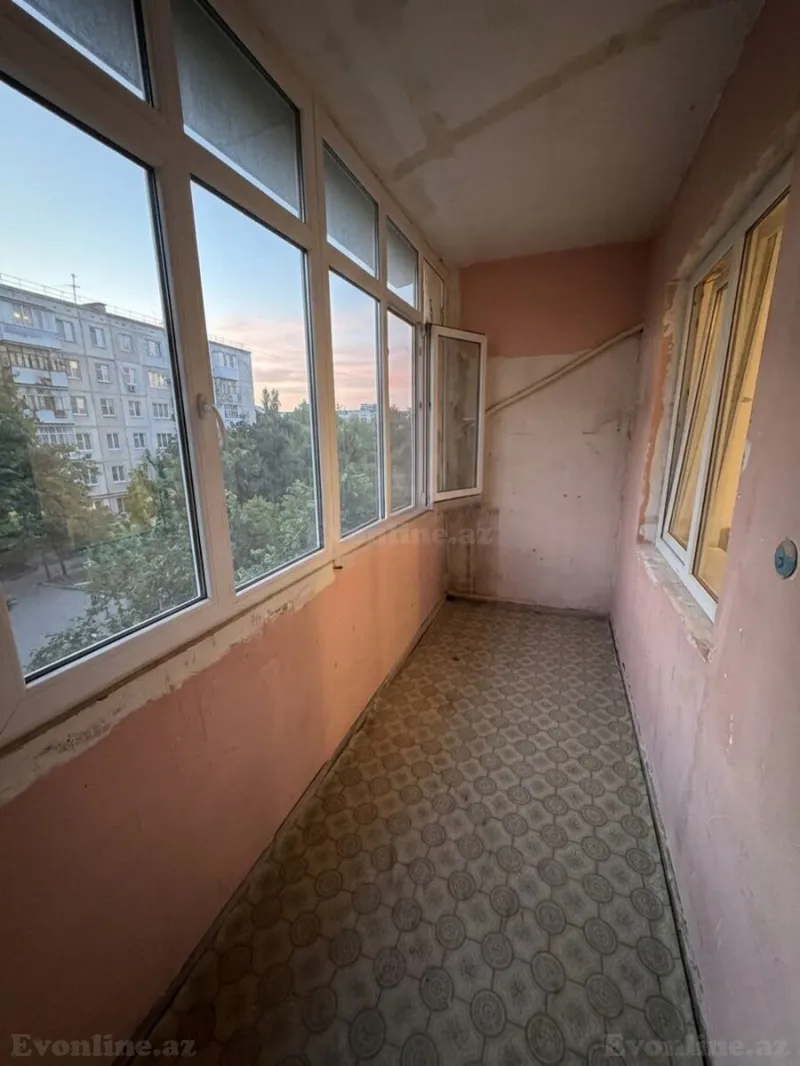 Satılır 4 otaqlı Mənzil Köhnə tikili 115 m² Neftçilər m. - şəkil 13