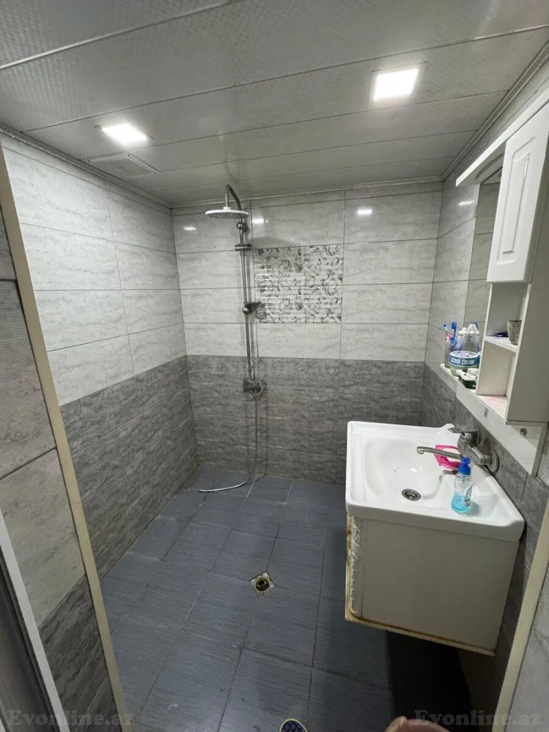 Satılır 4 otaqlı Mənzil Köhnə tikili 115 m² Neftçilər m. - şəkil 16