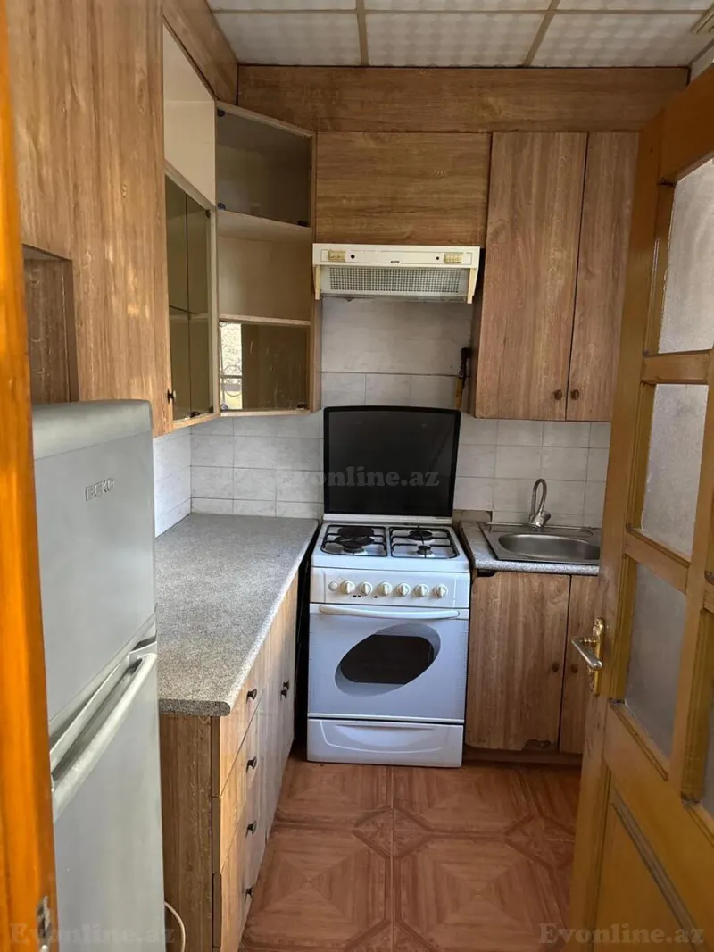 Satılır 3 otaqlı Mənzil Köhnə tikili 75 m² Gənclik m. - şəkil 8