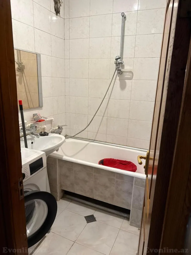 Satılır 3 otaqlı Mənzil Köhnə tikili 75 m² Gənclik m. - şəkil 13