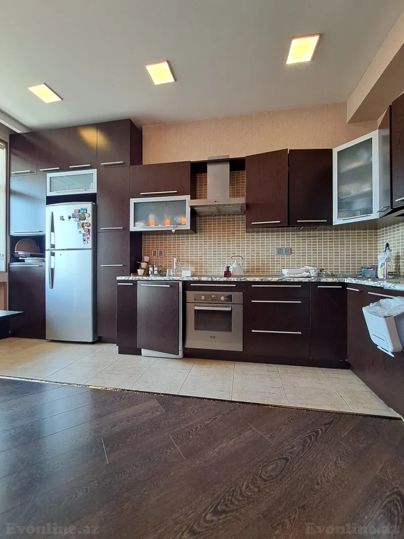 Satılır 3 otaqlı Mənzil Yeni tikili 120 m² Nərimanov r. - şəkil 21