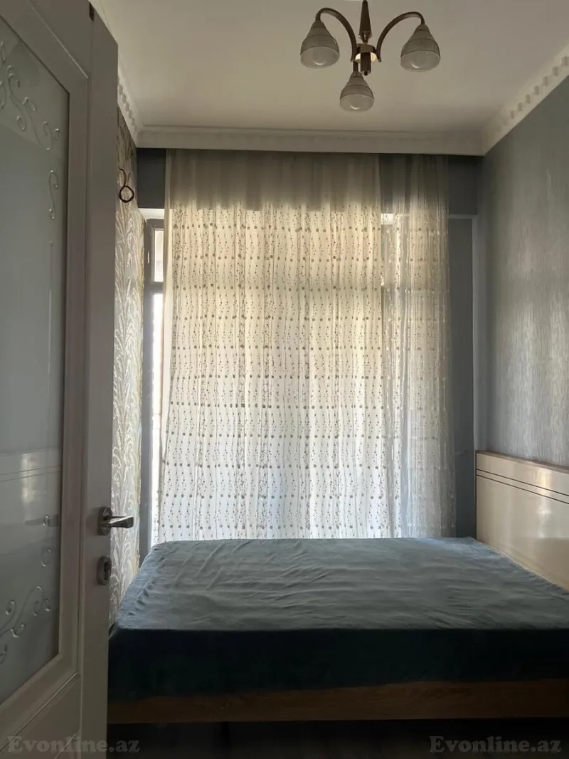 Kirayə verilir 3 otaqlı Mənzil Yeni tikili 106 m² 28 May m.