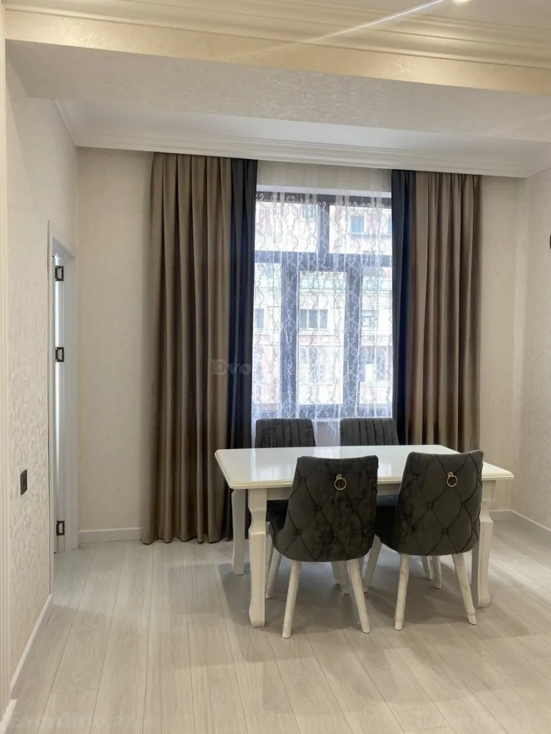 Kirayə verilir 2 otaqlı Mənzil Yeni tikili 80 m² 4-cü mikrorayon - şəkil 2