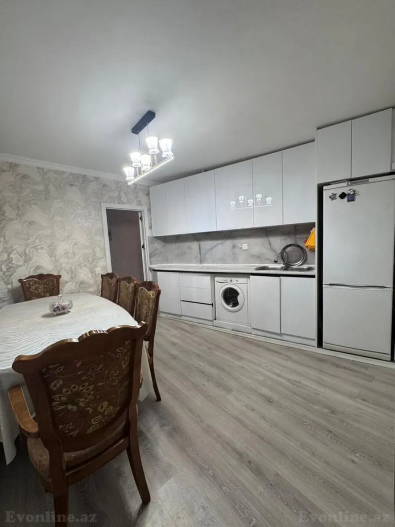 Satılır 4 otaqlı Mənzil Köhnə tikili 115 m² Gənclik m. - şəkil 4