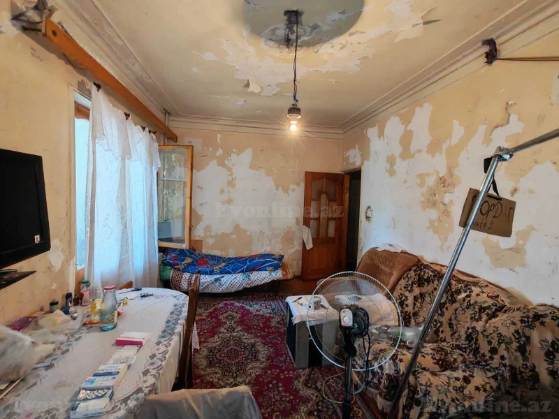Satılır 3 otaqlı Mənzil Köhnə tikili 85 m² Xalqlar Dostluğu m. - şəkil 2