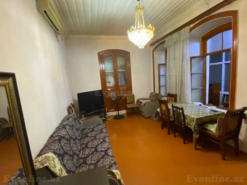 Kirayə verilir 2 otaqlı Mənzil Köhnə tikili 44 m² Səbail r. - şəkil 2