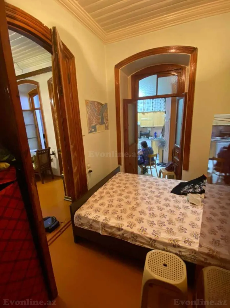 Kirayə verilir 2 otaqlı Mənzil Köhnə tikili 44 m² Səbail r. - şəkil 9