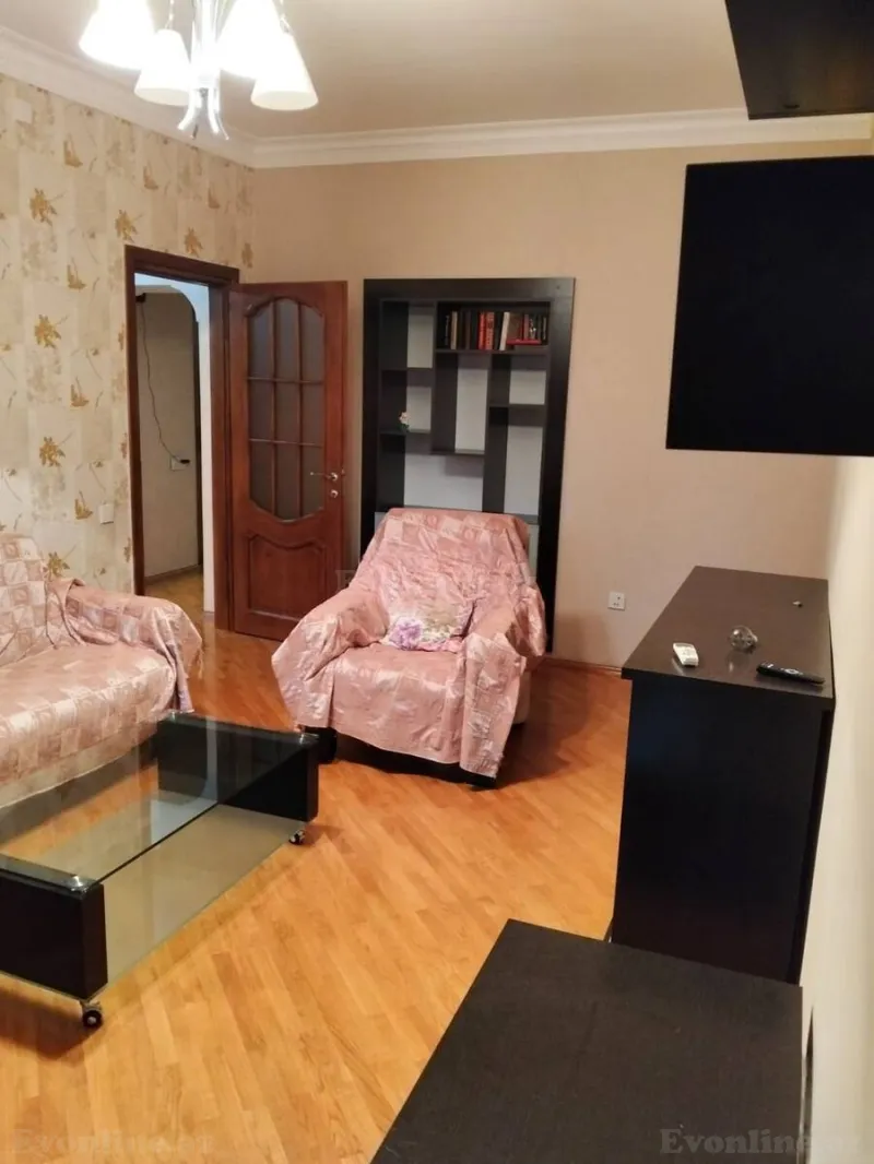 Kirayə verilir 3 otaqlı Mənzil Köhnə tikili 100 m² Elmlər Akademiyası m. - şəkil 2