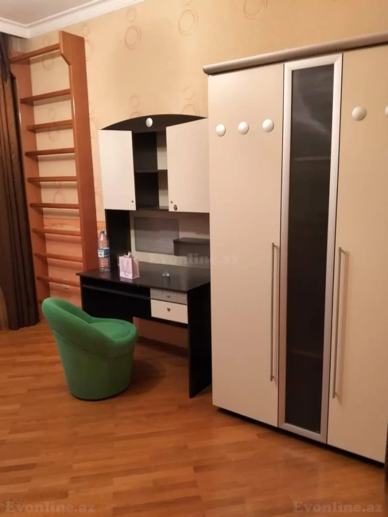 Kirayə verilir 3 otaqlı Mənzil Köhnə tikili 100 m² Elmlər Akademiyası m. - şəkil 3