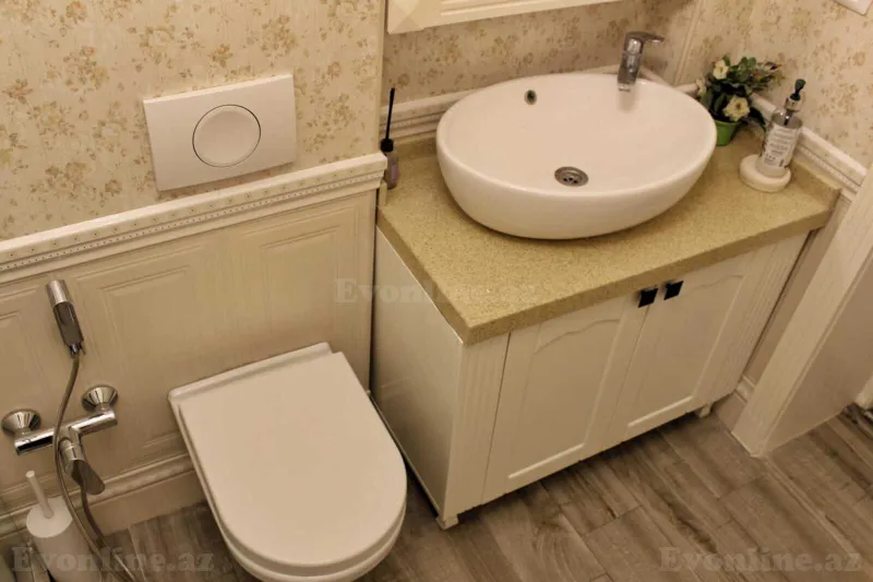 Kirayə verilir 2 otaqlı Mənzil Köhnə tikili 85 m² Səbail r. - şəkil 5