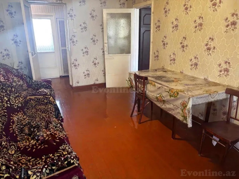 Kirayə verilir 3 otaqlı Mənzil Köhnə tikili 90 m² Xətai r.