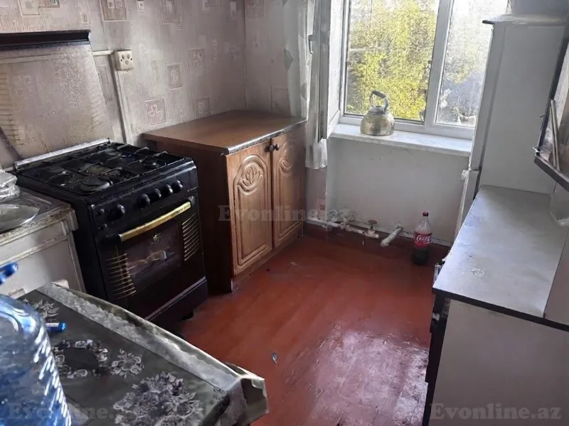 Kirayə verilir 3 otaqlı Mənzil Köhnə tikili 90 m² Xətai r. - şəkil 2