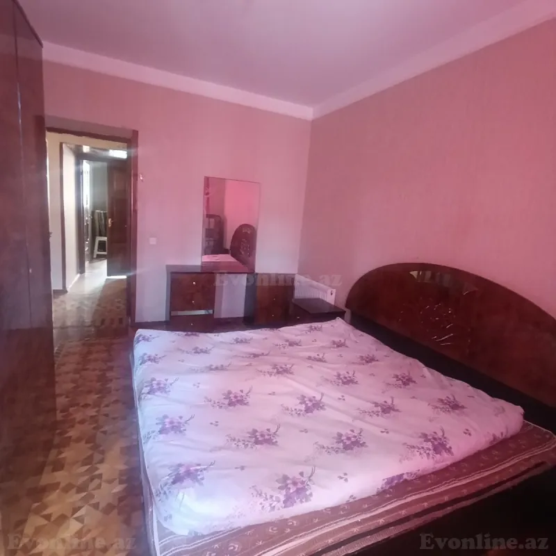 Kirayə verilir 2 otaqlı Mənzil Köhnə tikili 80 m² Elmlər Akademiyası m.
