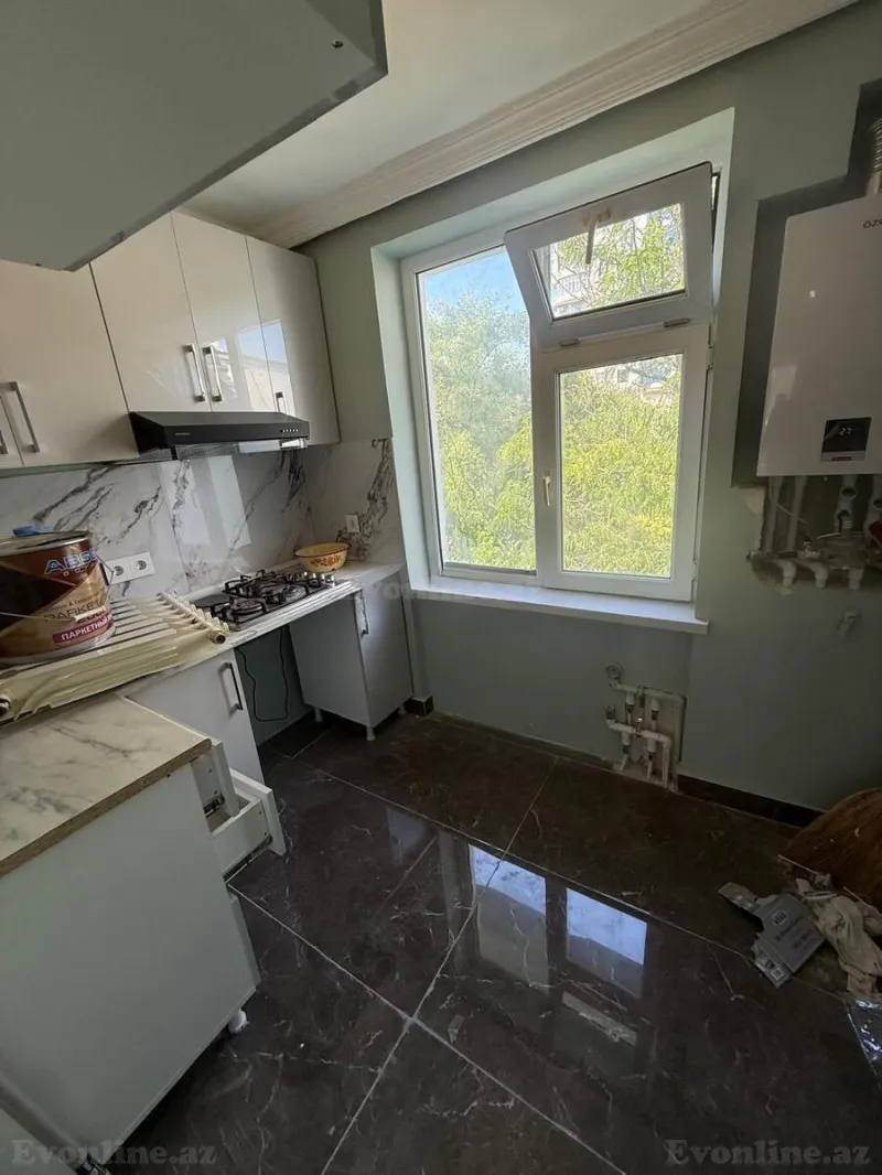 Kirayə verilir 3 otaqlı Mənzil Köhnə tikili 65 m² Elmlər Akademiyası m. - şəkil 2