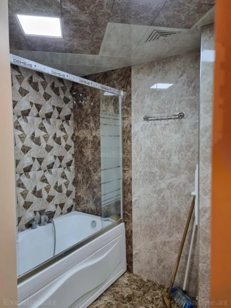 Kirayə verilir 3 otaqlı Mənzil Yeni tikili 135 m² Elmlər Akademiyası m. - şəkil 8