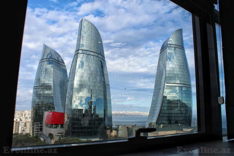 Kirayə verilir 2 otaqlı Mənzil Köhnə tikili 75 m² Səbail r.