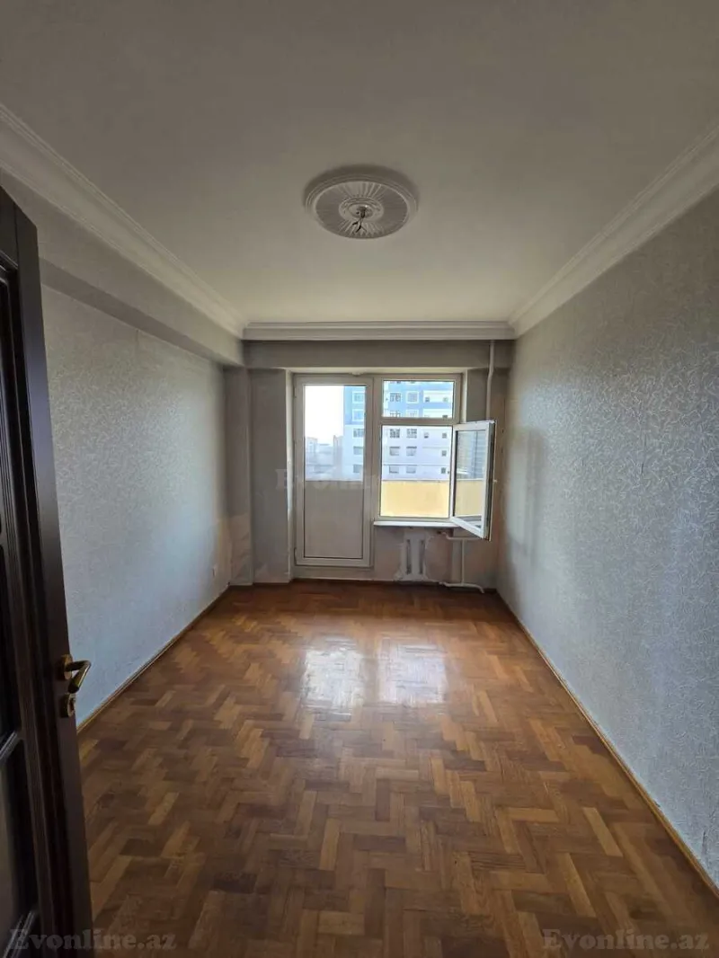 Satılır 5 otaqlı Mənzil Köhnə tikili 170 m² Nizami m. - şəkil 4
