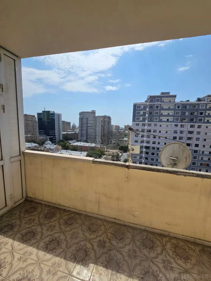 Satılır 5 otaqlı Mənzil Köhnə tikili 170 m² Nizami m. - şəkil 9