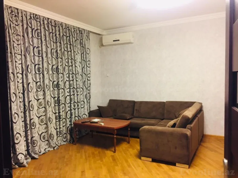 Kirayə verilir 3 otaqlı Mənzil Yeni tikili 100 m² 8 Noyabr m.