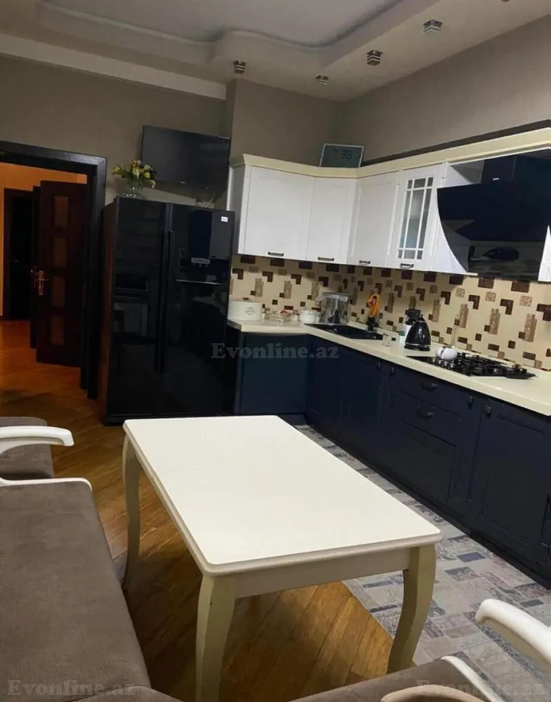 Satılır 3 otaqlı Mənzil Yeni tikili 155 m² İnşaatçılar m. - şəkil 8