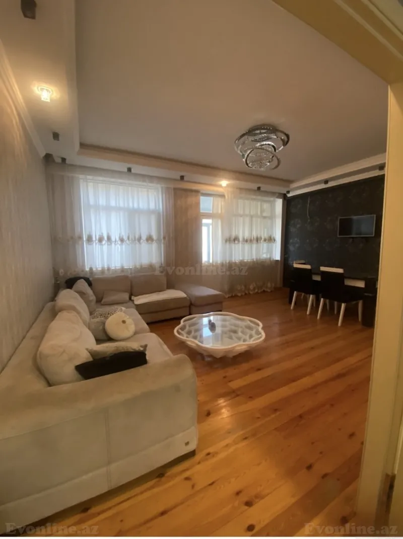 Satılır 4 otaqlı Mənzil Yeni tikili 140 m² Səbail r. - şəkil 2
