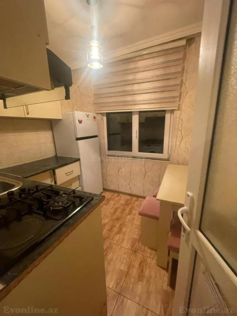 Kirayə verilir 1 otaqlı Mənzil Köhnə tikili 45 m² Neftçilər m. - şəkil 4