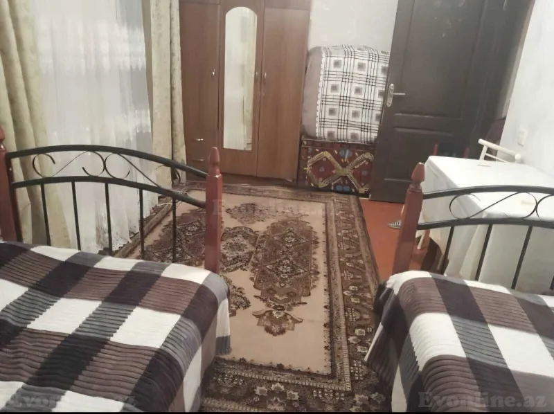 1 otaqlı Mənzil 20 m² 8-ci mikrorayon Kirayə verilir