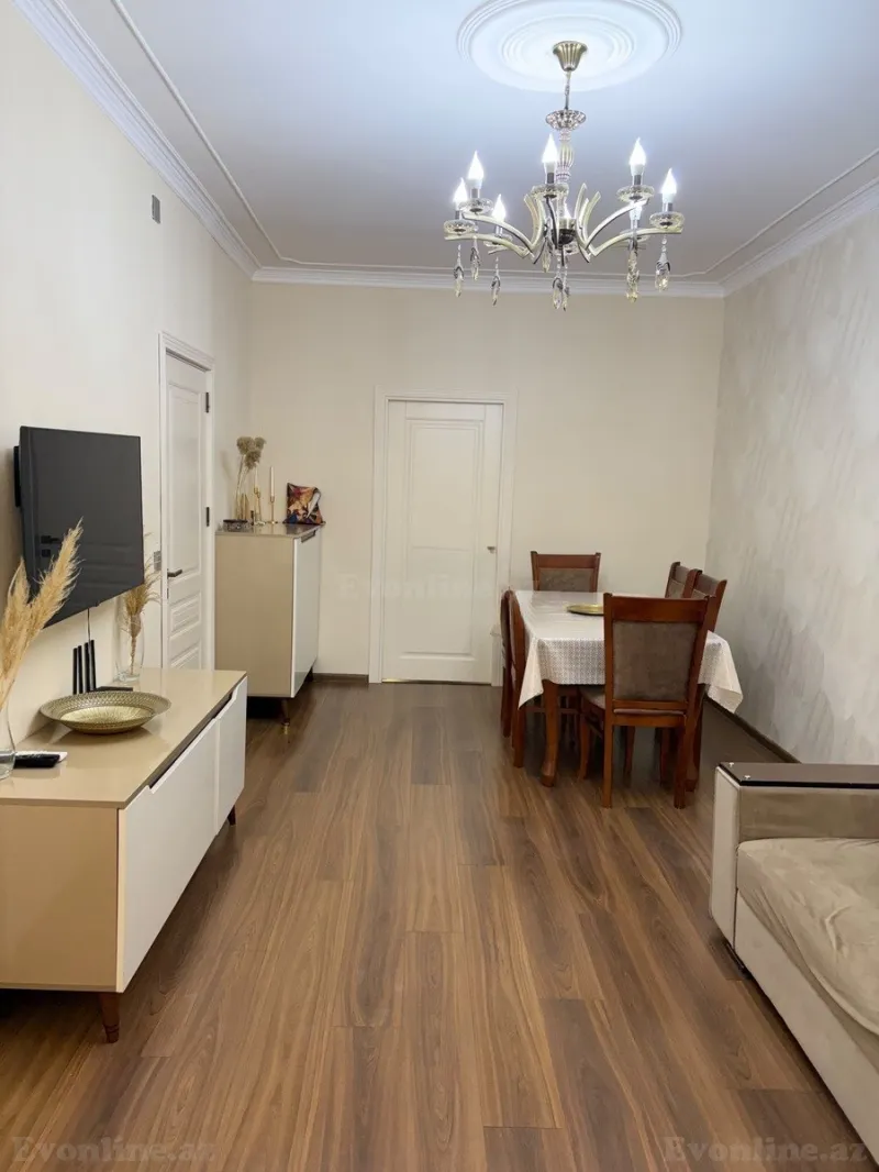 Satılır 2 otaqlı Mənzil Köhnə tikili 55 m² 8 Noyabr m. - şəkil 2