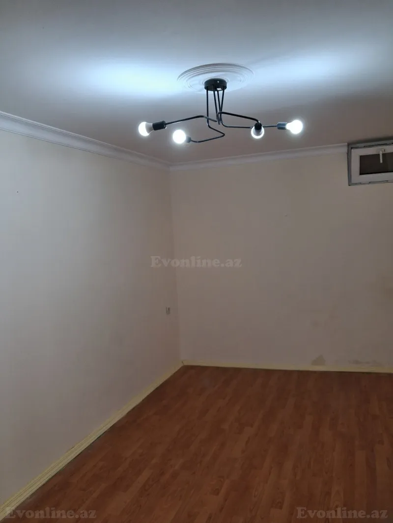 1 otaqlı Ofis 22 m² 28 May m. Kirayə verilir