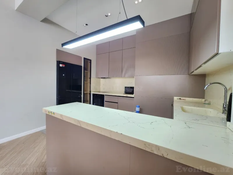 Kirayə verilir 3 otaqlı Mənzil Yeni tikili 95 m² Gənclik m. - şəkil 3