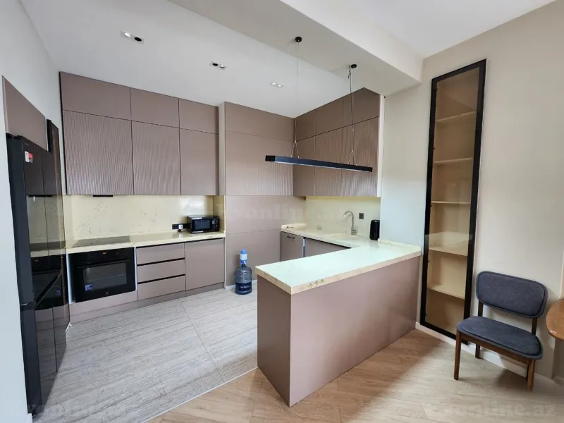 Kirayə verilir 3 otaqlı Mənzil Yeni tikili 95 m² Gənclik m. - şəkil 5