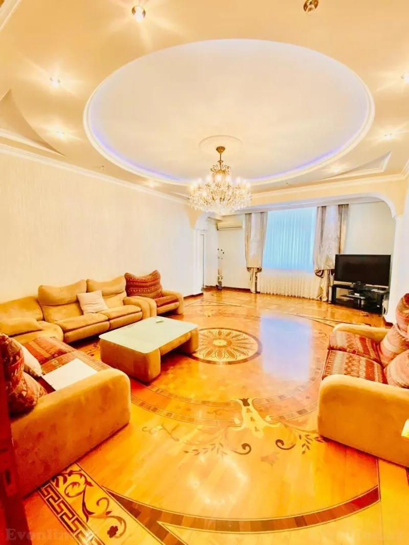Kirayə verilir 3 otaqlı Mənzil Yeni tikili 155 m² Nəriman Nərimanov m.