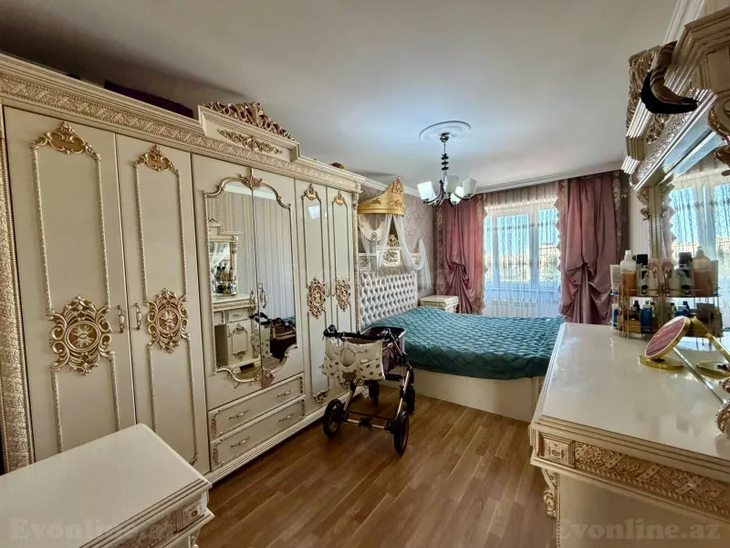Satılır 5 otaqlı Mənzil Köhnə tikili 120 m² Bakıxanov - şəkil 4